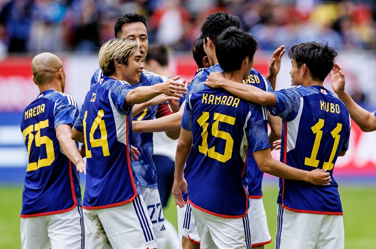 9月シリーズのアメリカ戦、鎌田のゴールに喜ぶ日本代表　©Kiichi Matsumoto