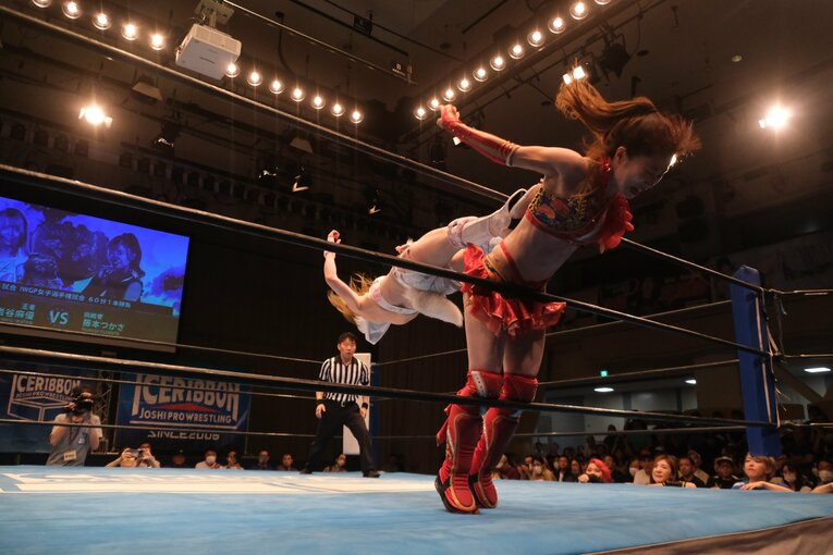 「燃え尽き症候群」から岩谷麻優が迎えた“キャリアで一番のピーク”…右ヒジ脱臼まで続いた藤本つかさとの“最高峰の女子プロレス”(25)