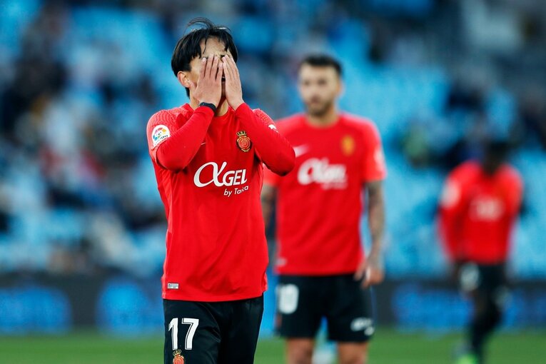 なぜ久保建英が“幻のアシスト”直後、代理監督と言い合いに？ レアル戦前に好調だがマジョルカは…〈撮影者の視点〉(23)