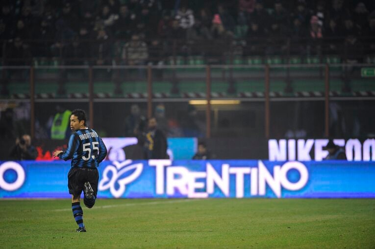 インテル時代の長友　©Sports Graphic Number