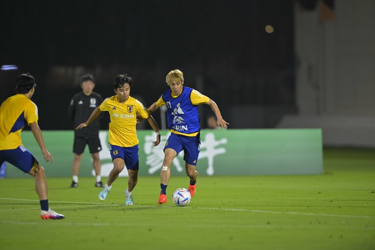 久保vs伊東　©JMPA