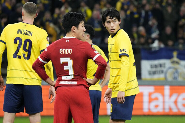 サンジロワーズvsリバプールでの町田と遠藤　©Getty Images