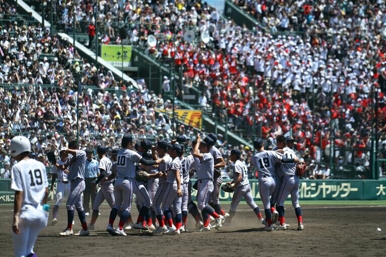 タイブレークに及んだ伝説的決勝…試合後の美しき写真　©Hideki Sugiyama