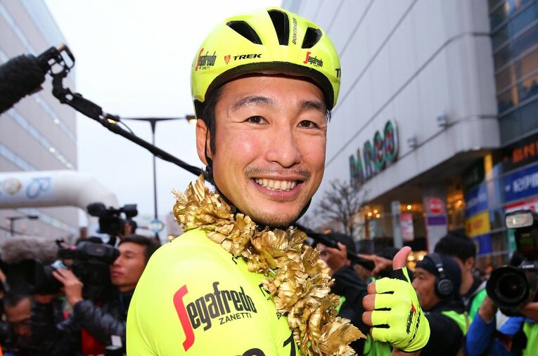 2016年のジャパンカップ、市街地レースの「クリテリウム」部門で前年に続く連覇を達成した別府史之。世代交代のサイクルが非常に速い自転車ロードレース界で、トッププロとして長く活躍した功績はまさに“レジェンド”だ ／ photograph by Getty Images