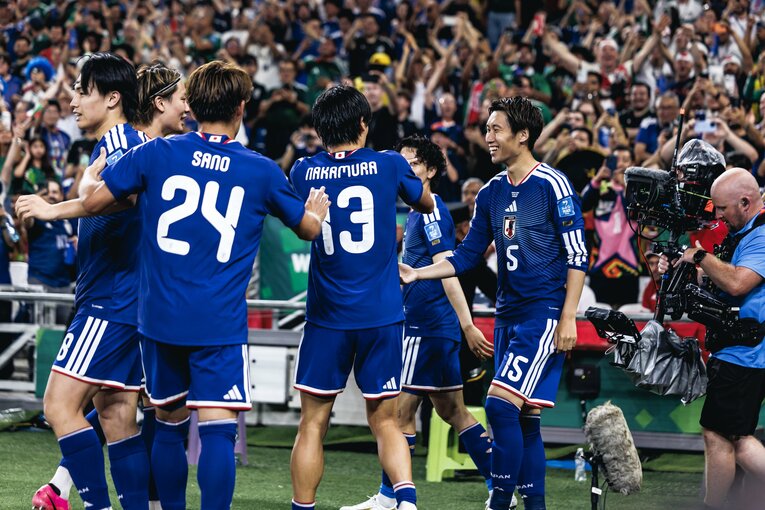 何度でも見たい…チュニジア戦、日本代表ゴールラッシュの連続写真を全部見る（画像は右に続きます）　©Kiichi Matsumoto/JMPA