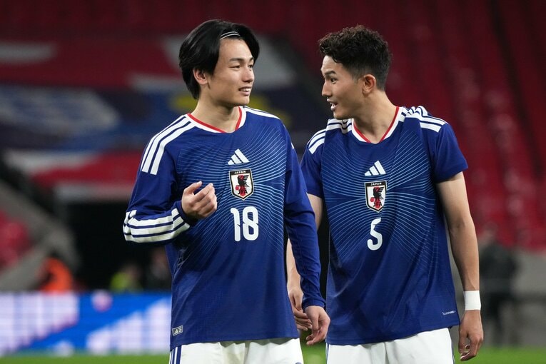 イングランド戦での上田と渡辺　©Getty Images