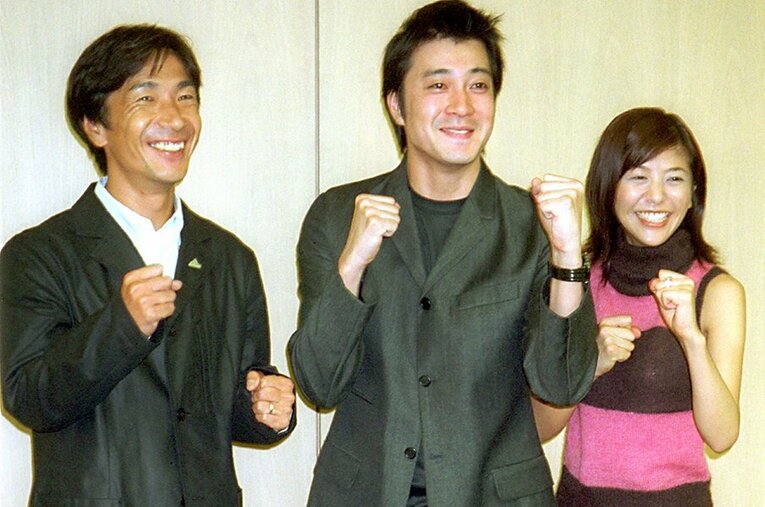 「スーパーサッカー」番組MC発表時の1枚。水沼貴史、加藤浩次、白石美帆の並びはサッカーファンなら懐かしすぎるものだ ／ photograph by Sankei Shimbun