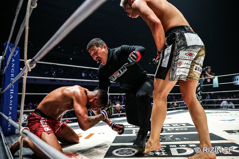 秋元強真vs.パッチー・ミックス　©RIZIN FF