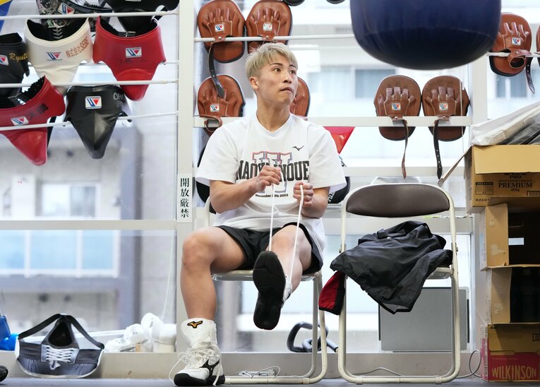 リラックスした表情で公開練習に臨む井上尚弥　©Naoki Fukuda