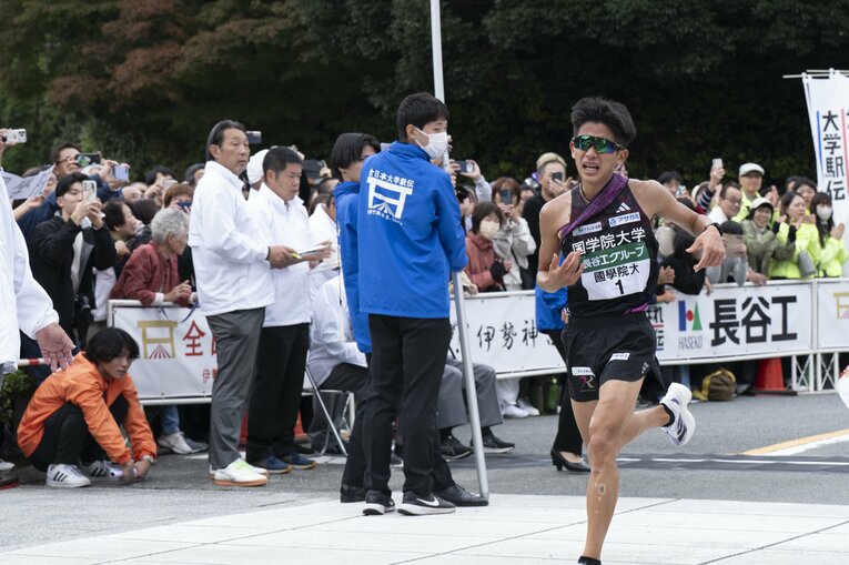 ゴールした主将・上原が……　©Tadashi Hosoda