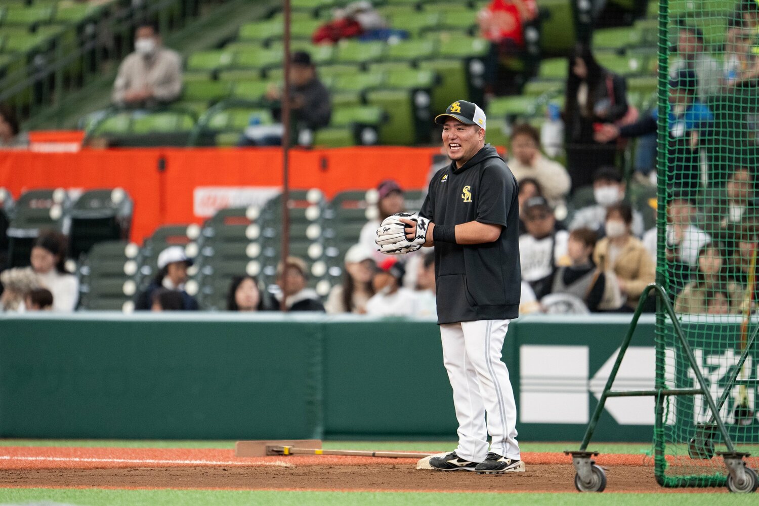 守備練習をする山川。この日は指名打者で出場した　©Nanae Suzuki