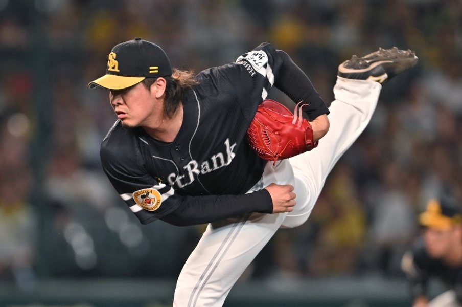 ソフトバンクに現れた“27歳の怪物”「じつはボディビルダー目指していた」現地記者も驚いた…160キロ守護神が激変するまで「ここまで人間変わるとは…」＜Number Web＞ photograph by JIJI PRESS