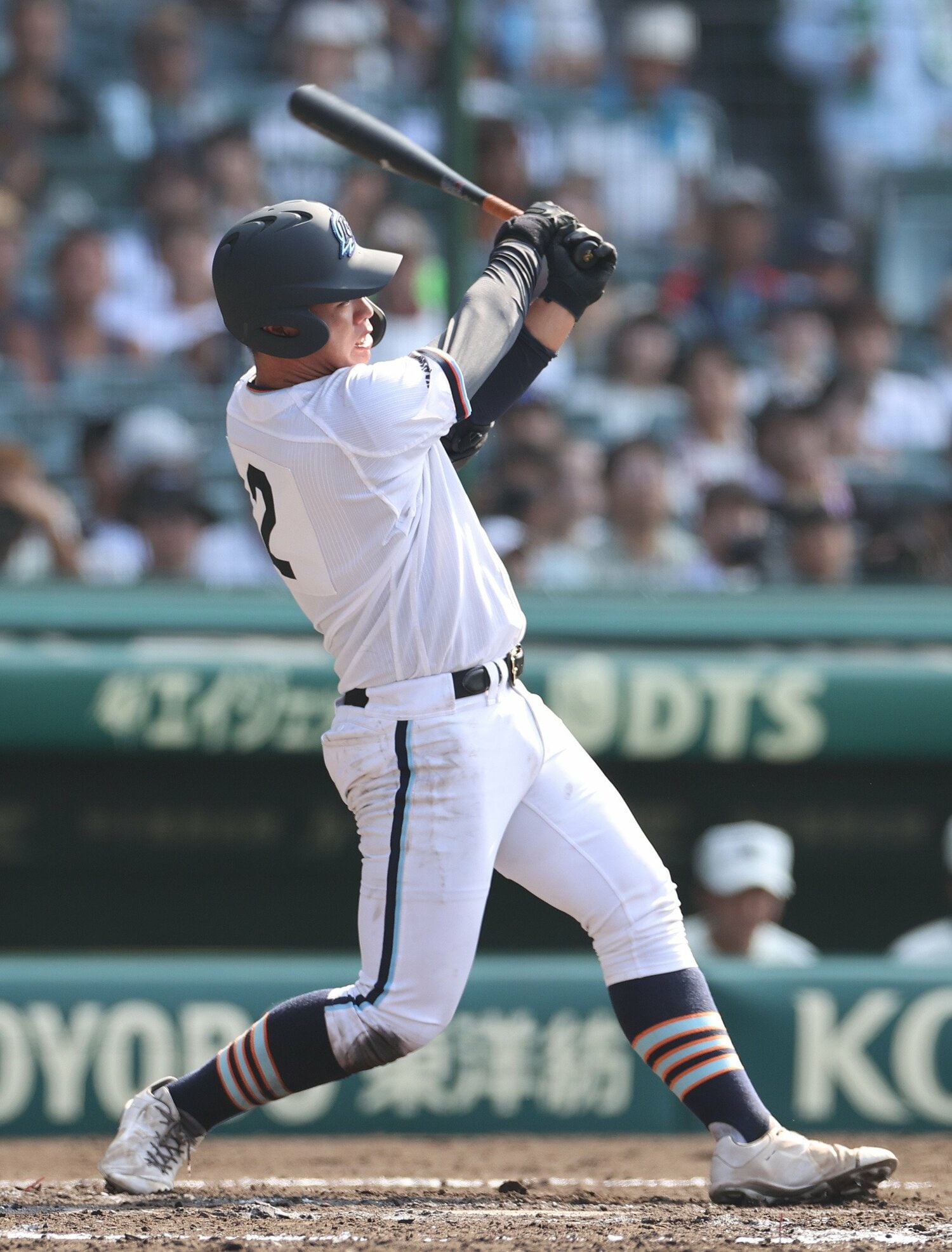 日大三戦でタイムリーヒットを放った高川学園・遠矢文太　©JIJI PRESS