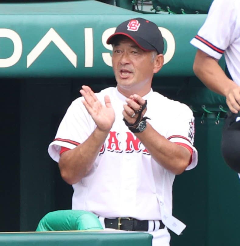 今夏甲子園でベスト8進出を果たした、おかやま山陽の堤尚彦監督（52歳）。「おでんと一緒です」は同氏の発言 ©JIJI PRESS