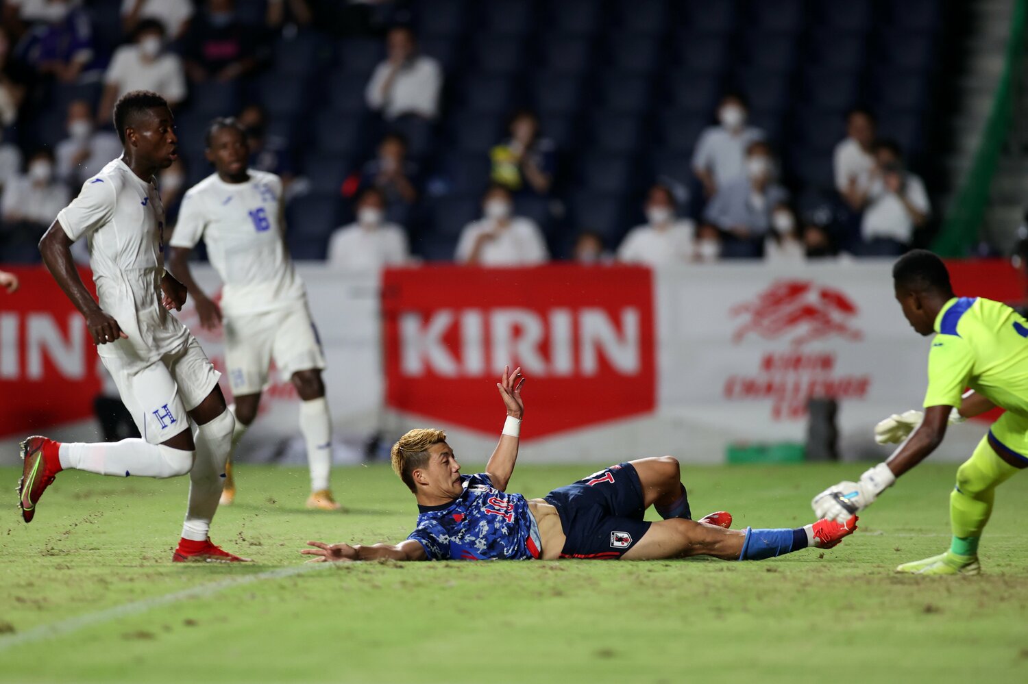 堂安の2ゴール目©Getty Images