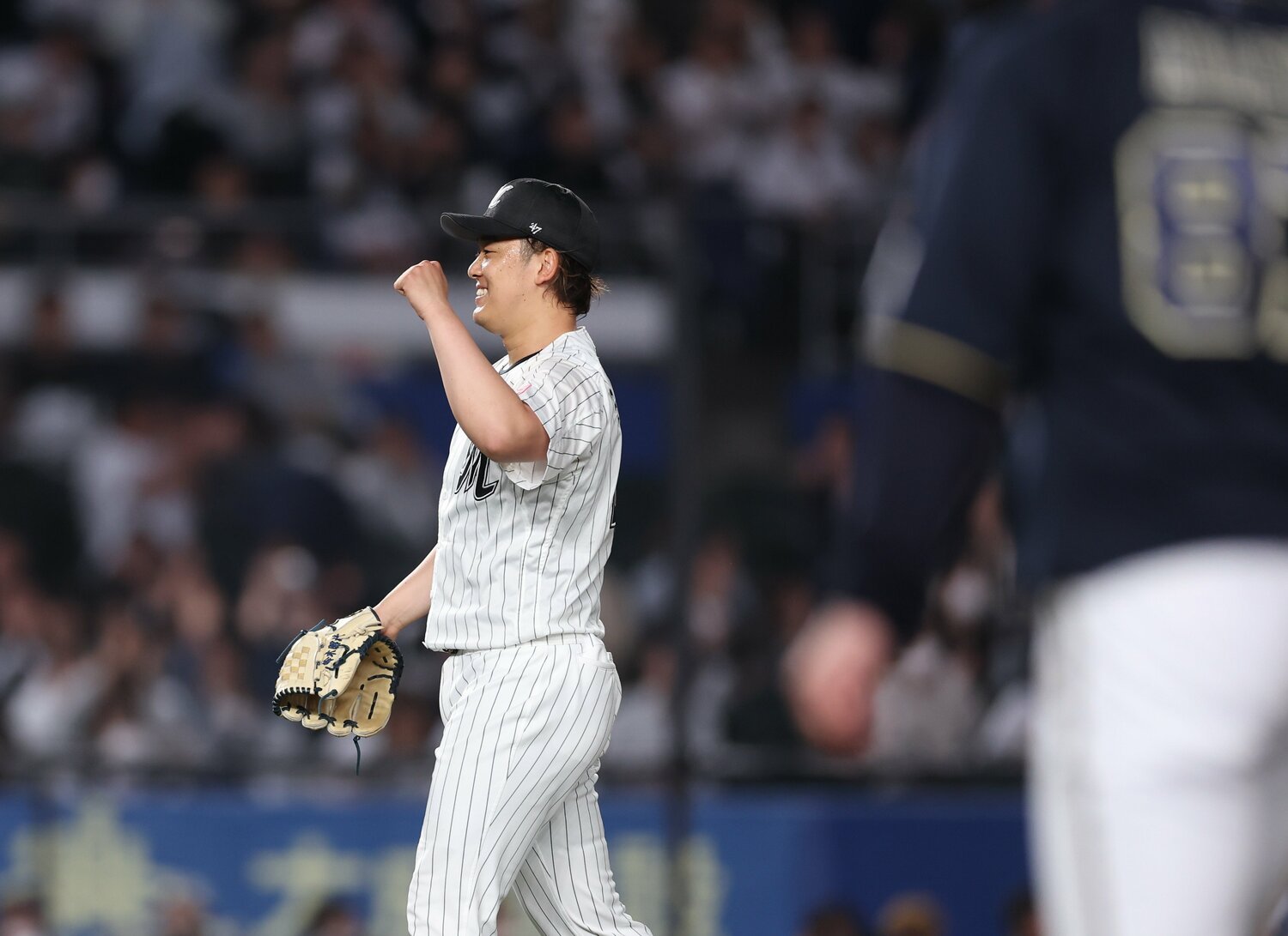 守護神・益田の代わりにクローザーを務める鈴木昭汰　©JIJI PRESS