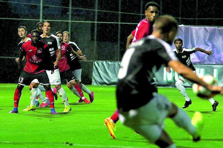 黒いユニフォームが「FCノア」。チーム名から「アルツァフ」は消え、アルメニアの“普通の”クラブへと姿を変えた