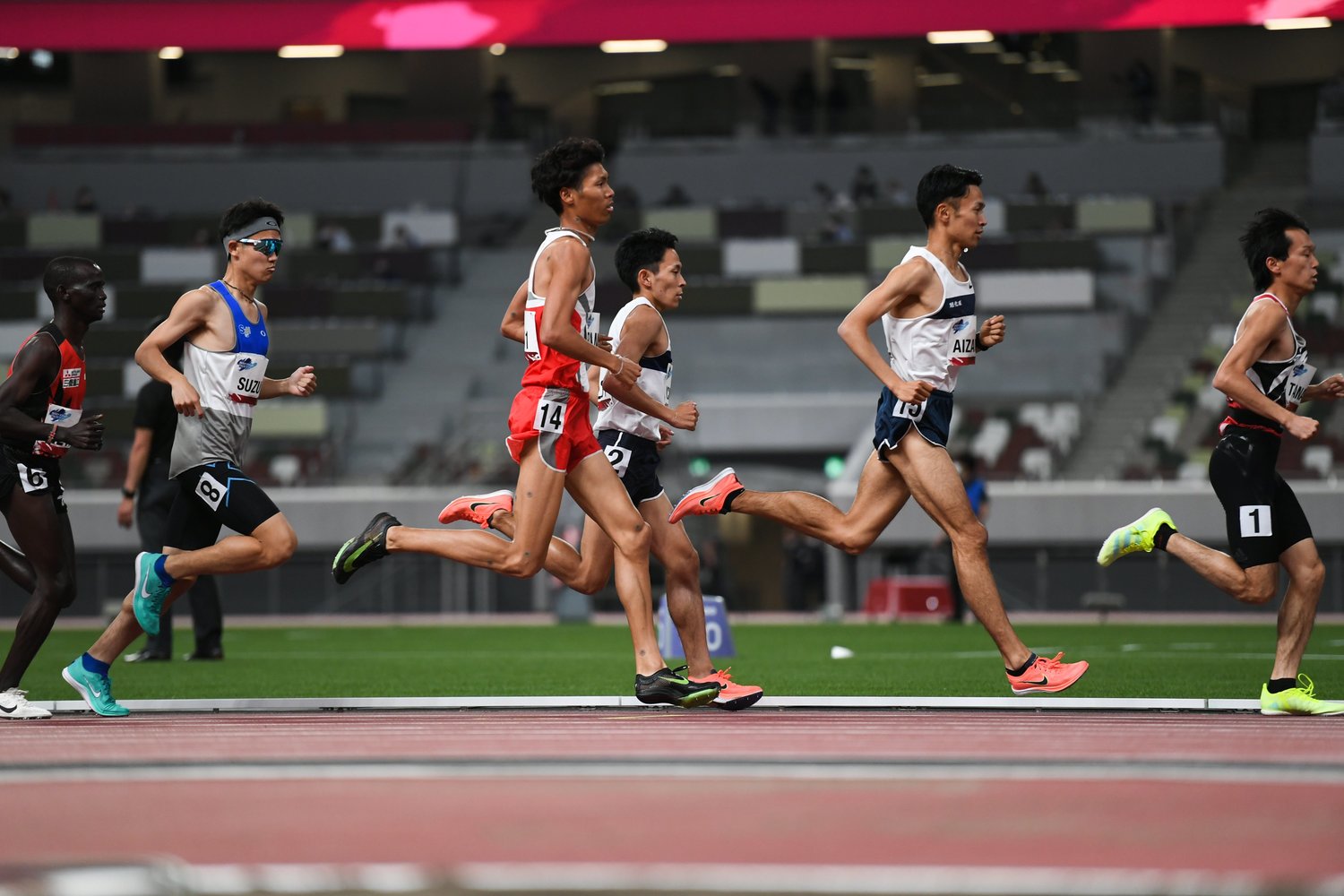 READY STEADY TOKYOに出場した相澤晃（右から2番目）
