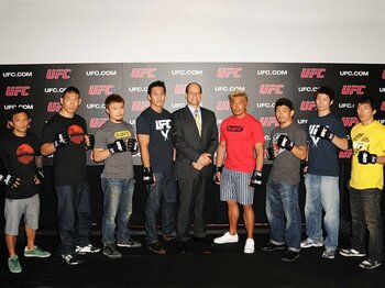 MMAの世界基準で日本が変わる！2012年2月、UFC日本大会開催へ。＜Number Web＞ photograph by Susumu Nagao
