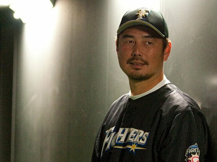栗山vs.吉井、高木vs.権藤……。野手出身監督と投手コーチの宿命。<Number Web> photograph by Mami Yamada