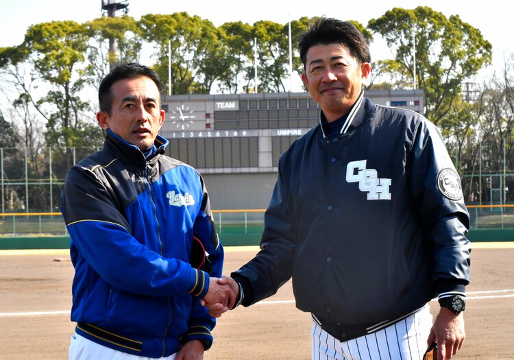 長髪球児がいる=“自由な野球部”のウソ「うちはそんなホワイトじゃない」“高校野球の偏見”に中央学院の本音「おしゃれコートは監督考案」（2／2） - 高校 野球 - Number Web - ナンバー