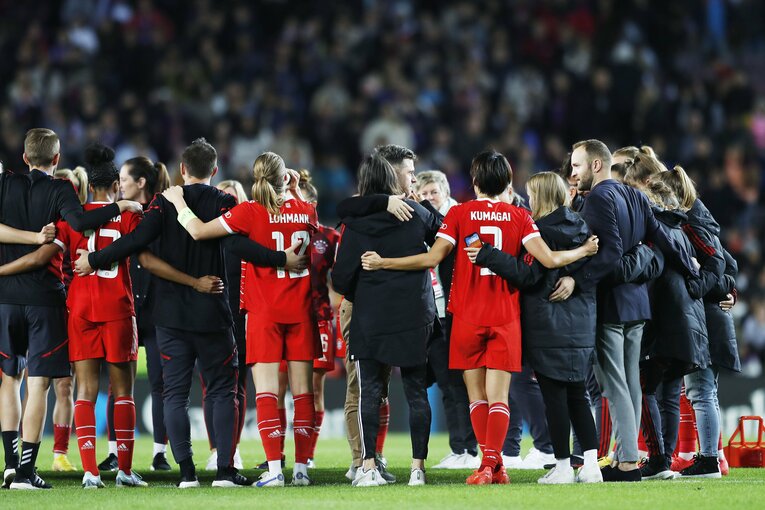 W杯ブラジル戦のウラで「バルサ女子がカンプノウで4万6967人」盛況なワケ… メッシ後に君臨する“女王”、熊谷紗希が見せた悔しさ(45)