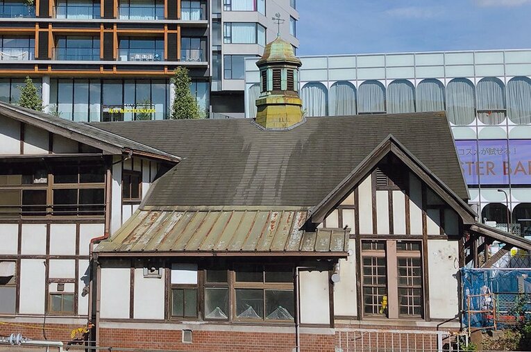 ついに取り壊し、原宿駅の木造駅舎はどうなるのか？ オリンピックに翻弄された若者の聖地の過去と今(13) ／ photograph by NumberWeb編集部