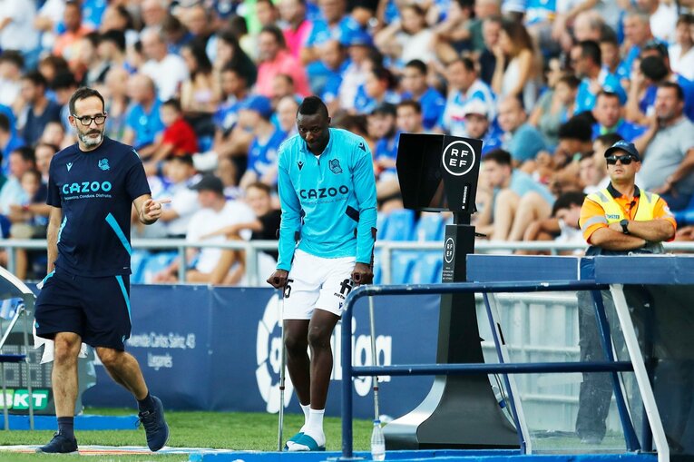 久保建英は「シルバらと共存・連動」が今のソシエダで最適解か　マンU戦勝利から中2日→“トップ下で迷った”古巣戦を撮って気づいたこと(16)