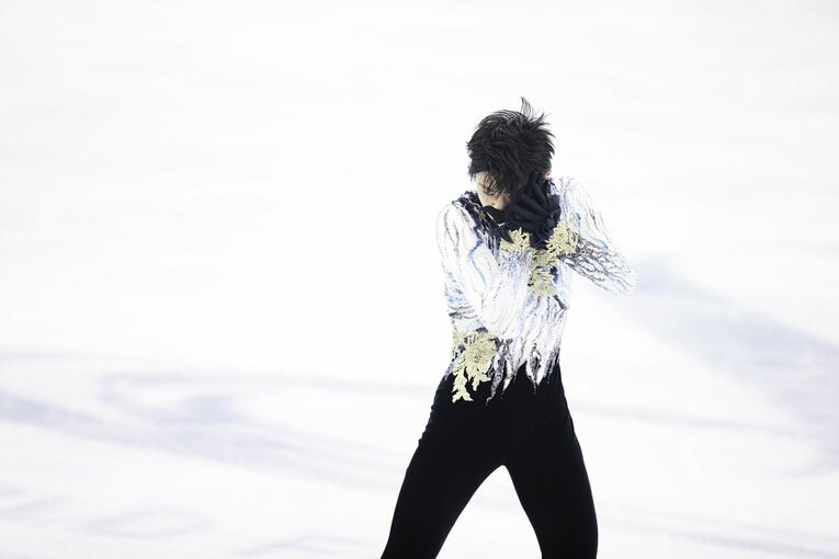 2015年世界選手権、表紙の1枚の前後の写真（5/6）　©Tsutomu Takasu