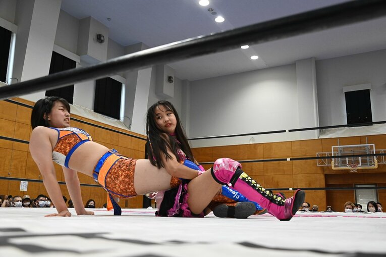 ©ワールド女子プロレス・ディアナ