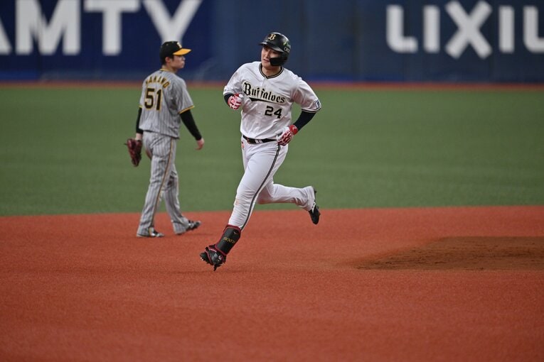 ホームランを放った紅林　©︎Hideki Sugiyama