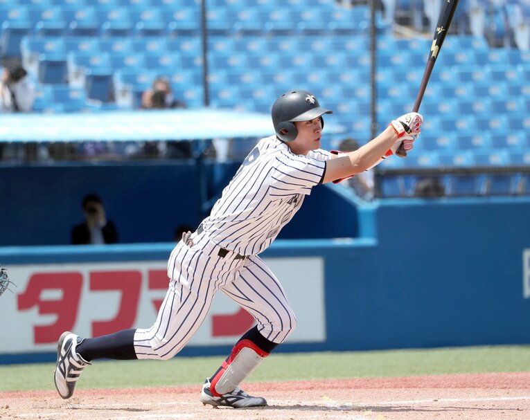 山田健太（二塁手・立教大・183cm90kg・右投右打・大阪桐蔭高）　©Sankei Shimbun