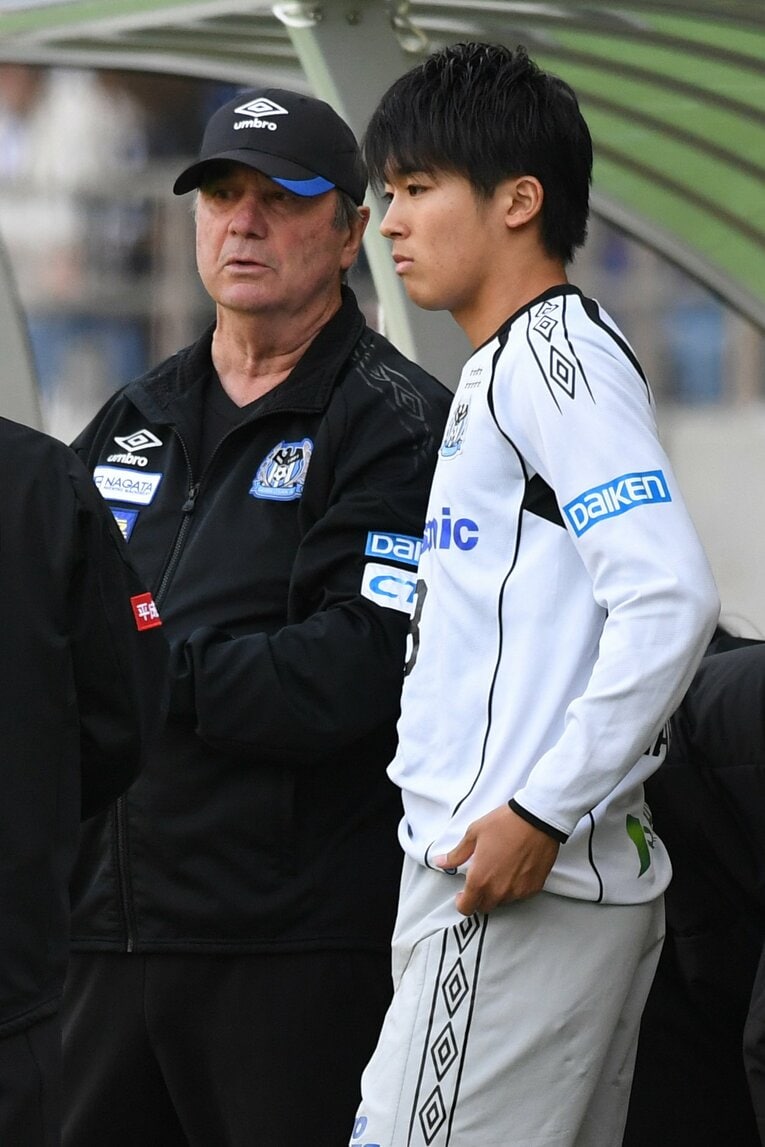 高3でJリーグデビューを飾った中村敬斗（ガンバ大阪）。若手起用に定評があったクルピ監督に見出された　©︎Masashi Hara/Getty Images