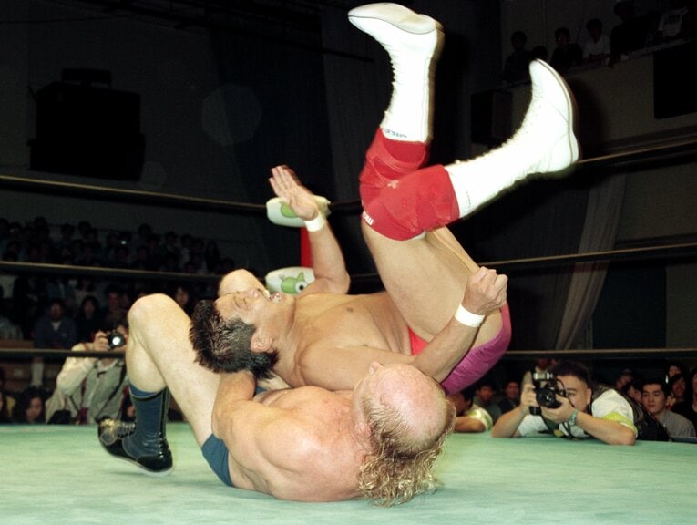 国際プロレスや全日本プロレスで活躍したマイティ井上さん。得意技の「ムーンサルト・ドロップ」はいまでもファンが多い　©Sankei Shimbun