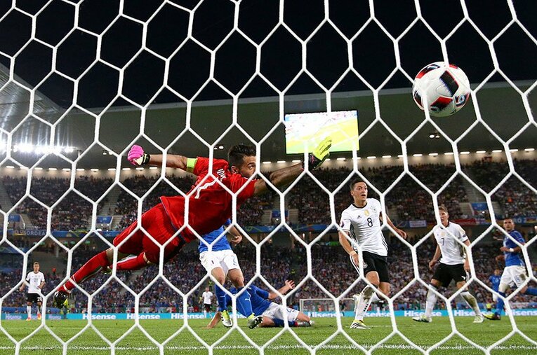 60年ぶりにW杯出場を逃したイタリアだが、ユーロ2016での戦いぶりから日本も学べるところがある。 ／ photograph by Getty Images