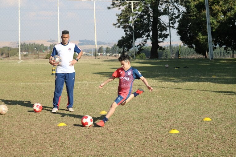 ※三都主サッカーアカデミー提供