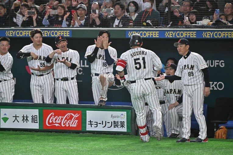 韓国戦で2打席連続の本塁打を放った鈴木誠也　©️Hideki Sugiyama
