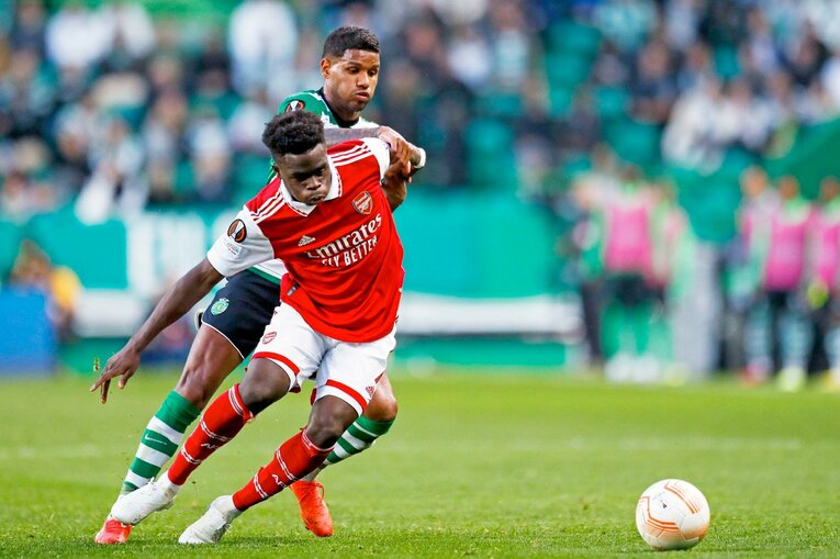 「モリタ、モリタ」とポルトガル地元カメラマン称賛…冨安健洋vs守田英正が「試合後にユニ交換」“EL日本人対決”を撮った(20)