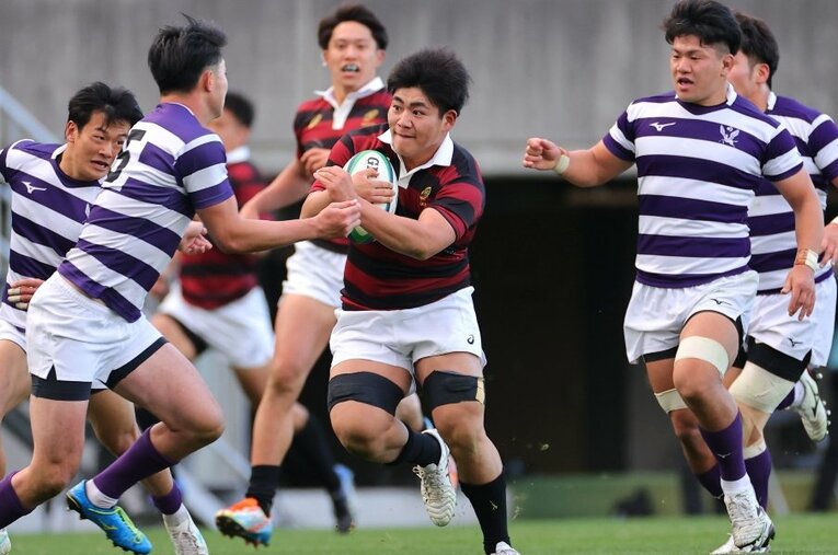 早大・大田尾監督が「プレッシャーゲームで必ずやってくれる」と期待するNo.8佐藤健次（1年）。早明戦ではプレイヤー・オブ・ザ・マッチに選出された ／ photograph by Sankei Shimbun