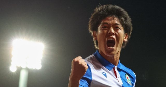 大橋祐紀選手 サイン入り スパイクとサンダルセット maxresdefault.jpg