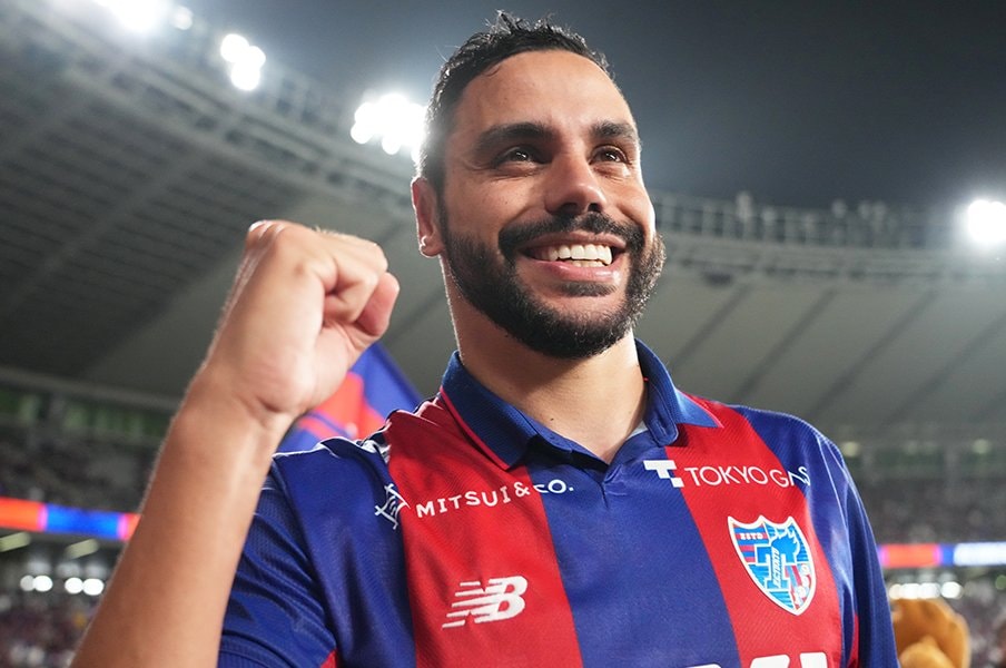 「マツキは将来の日本代表主力、ミトマは規格外」ディエゴ・オリヴェイラ34歳のFC東京&日本愛は引退後もアツい「こんな敬意を払う国は…」<Number Web> photograph by Etsuo Hara/Getty Images