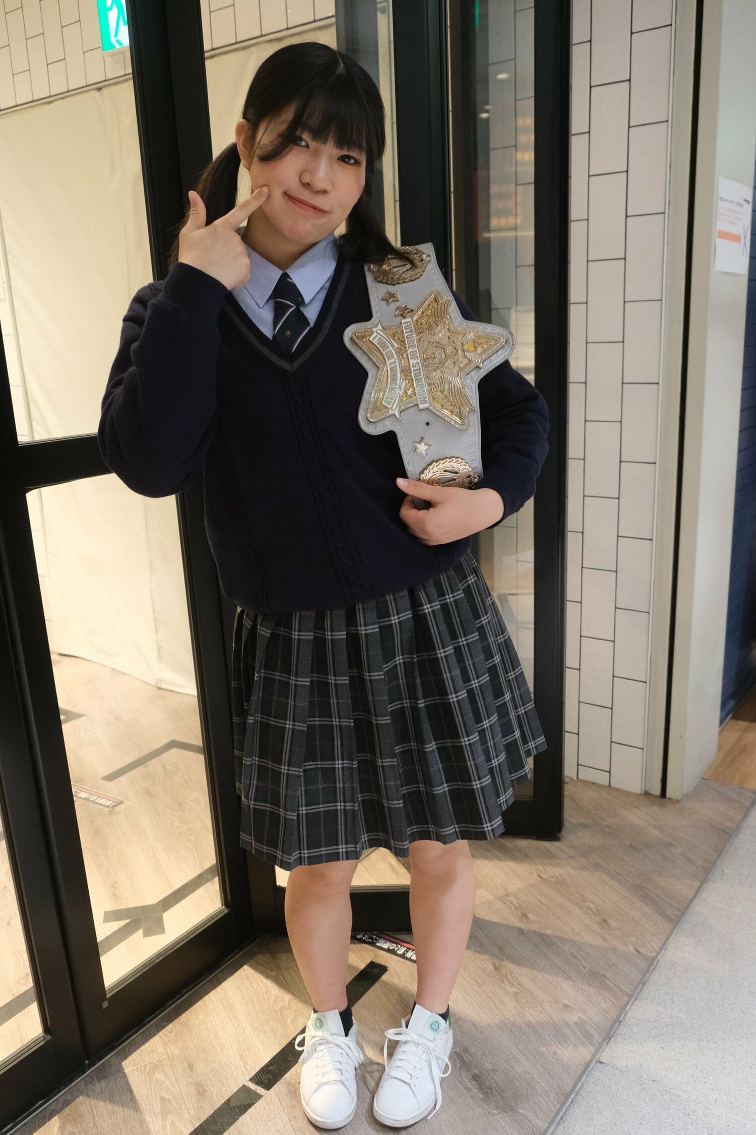 大会の会見には意識的に制服姿で登場している羽南