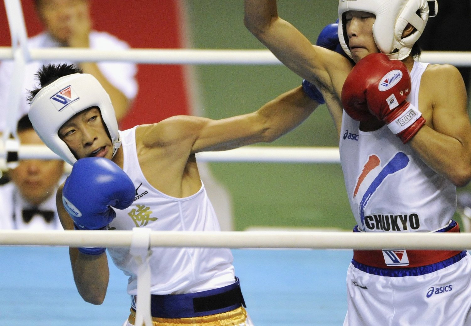 2011年の全国高校総体決勝にて火花を散らした田中（右）と井上©KYODO