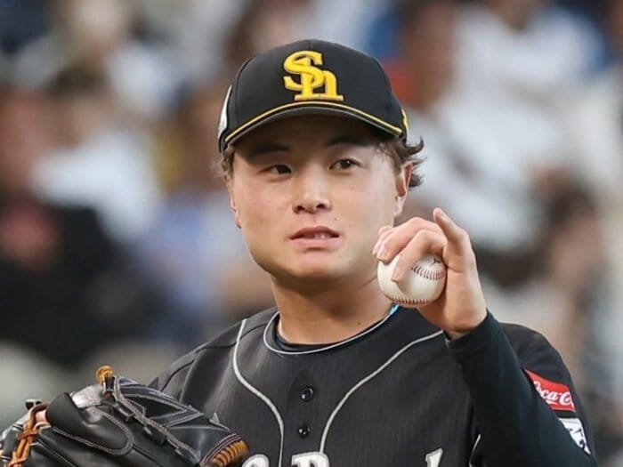 ソフトバンクに出現「育成ドラフト10位の怪物」沖縄の無名選手が“最難関ソフトバンク先発投手枠”を勝ち取るまで「見たことない球」前田純24歳の衝撃<Number Web> photograph by Sankei Shimbun