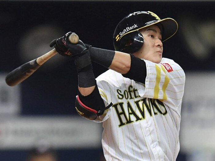 鷹の新1番打者・牧原大成は規格外！“奇跡の育成世代”の遅れてきた男。＜Number Web＞ photograph by Kyodo News