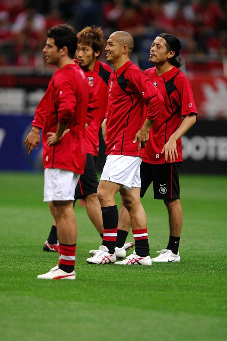 (左から)　ロブソン・ポンテ、阿部勇樹、小野、鈴木啓太　©Sports Graphic Number