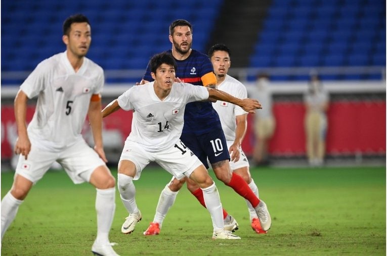 吉田－冨安のCBコンビは相変わらずの安定感だった©TakuyaKaneko/JMPA