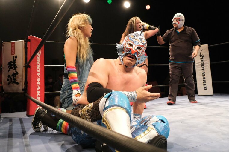 〈米軍基地で試合も〉沖縄唯一のプロレス団体『琉球ドラゴンプロレス』って何？ リングネームはグルクンマスク、首里ジョーなど(13)