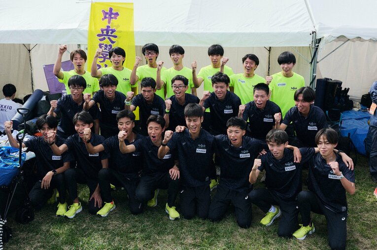 大混戦となった箱根駅伝予選会をトップ通過した中央学院大学。確かな実力はあったとはいえ、本人たちも「まさか」という首位通過だった ／ photograph by Yuki Suenaga