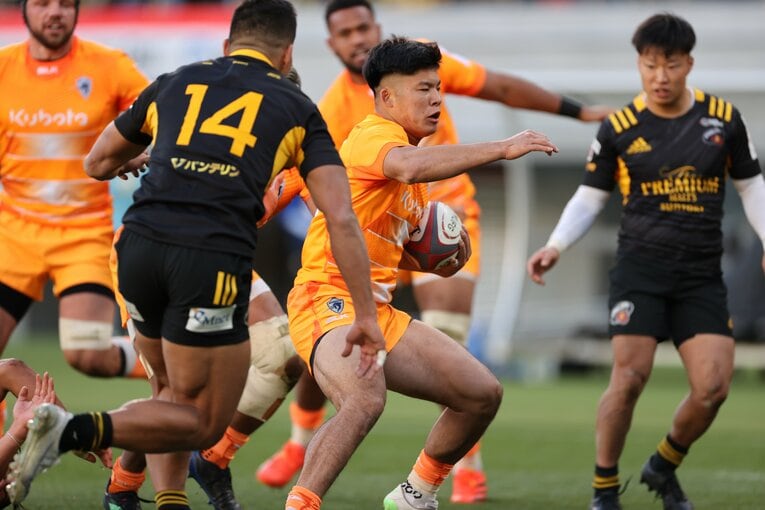 開幕戦からトライを量産して注目を集めたWTB木田晴斗　©JRLO